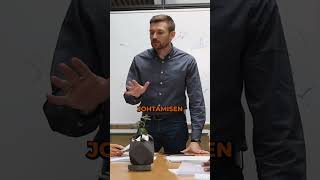 Thumbnail for podcast episode: Ville Tolvanen - Kauppakorkeakoulun takarivi on liike-elämän eturivi